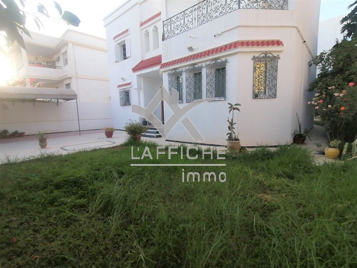 La Marsa Cite El Hana Location Maisons Belle villa s4  la marsa 1676