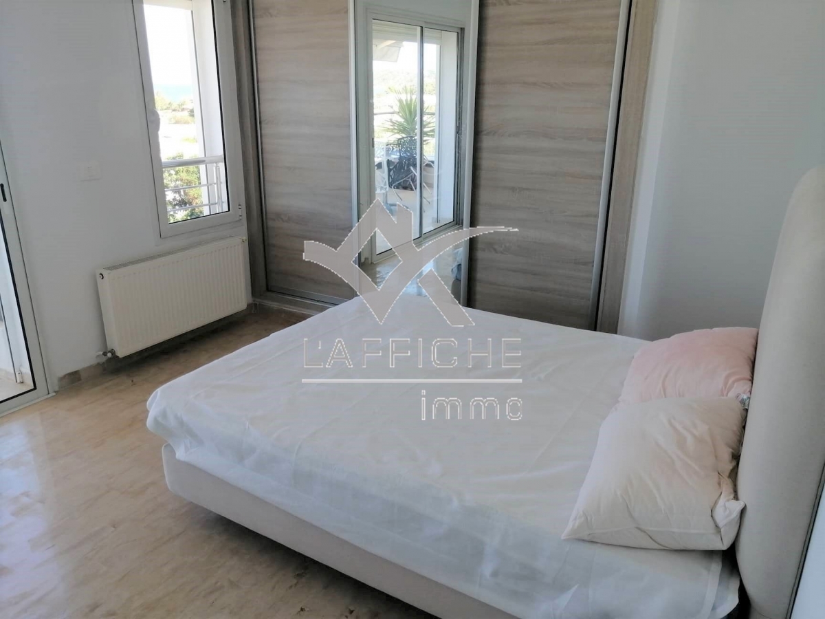 La Marsa Cite El Mhiri Location Appart. 4 pices Magnifique s3 vue sur mer  la marsa 1724