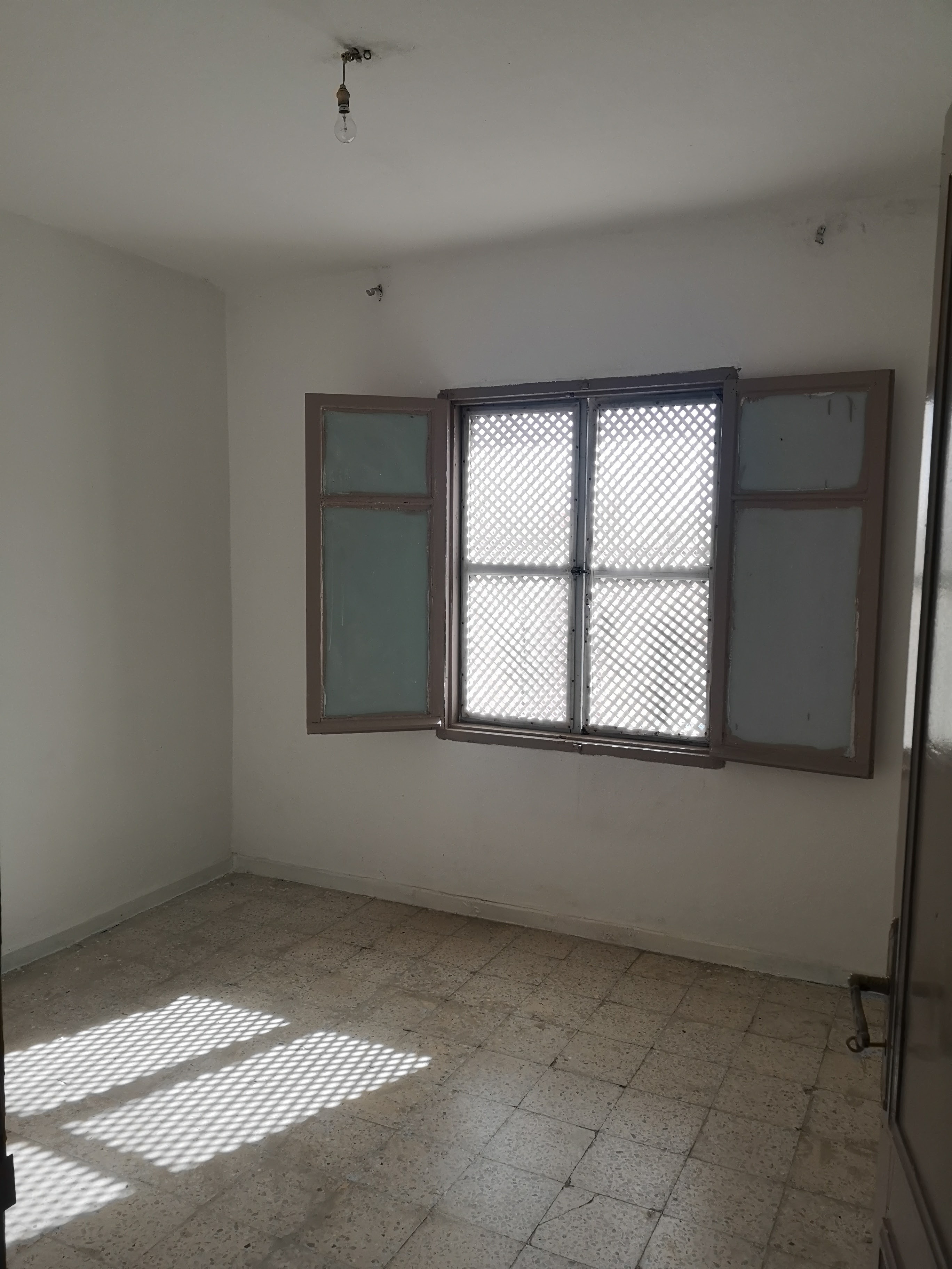 El Ouerdia El Ouerdia Location Appart. 2 pices Appartement 2 p et sjour  ouardia 4 tunis