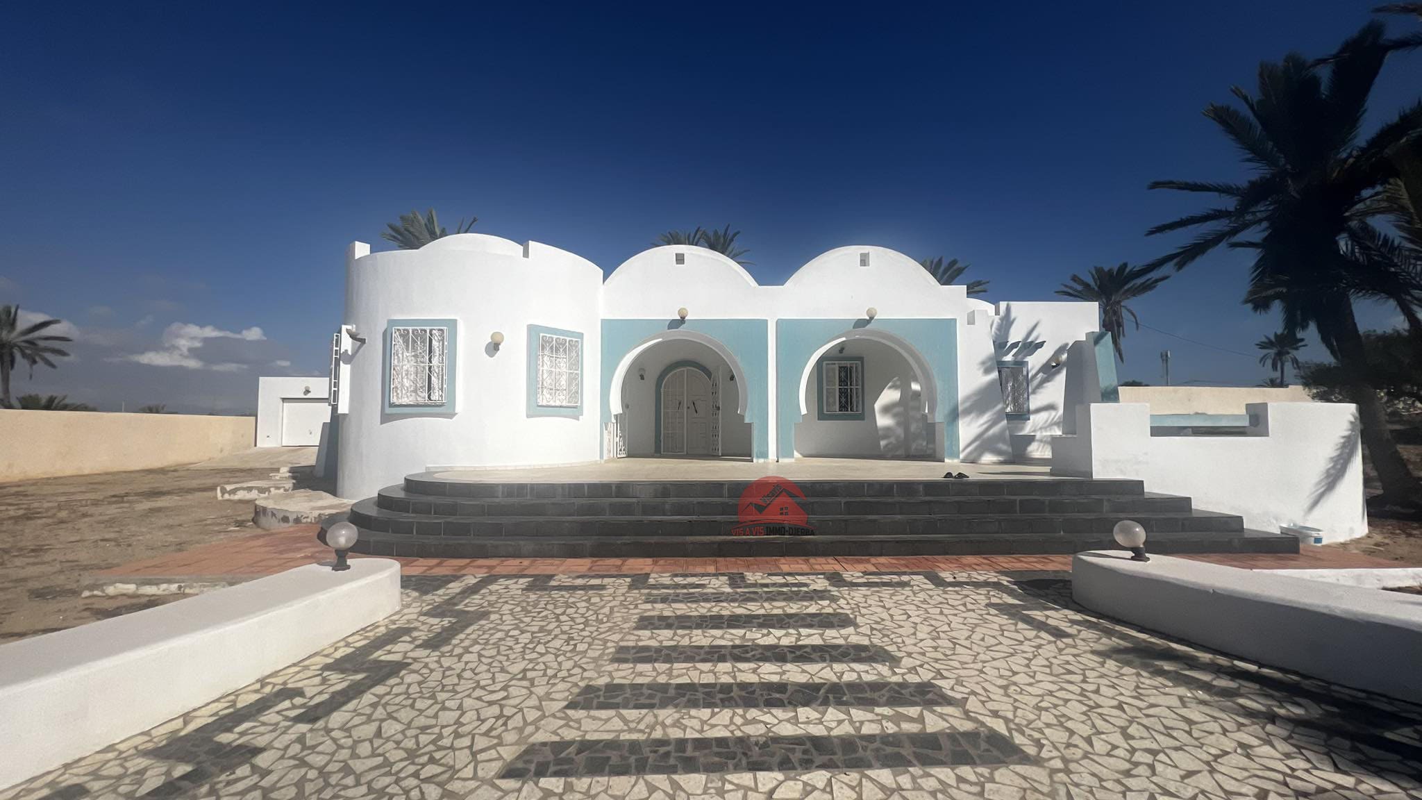 Djerba - Midoun Midoun Vente Maisons Villa et grand terrain proche z t djerba  ref v659