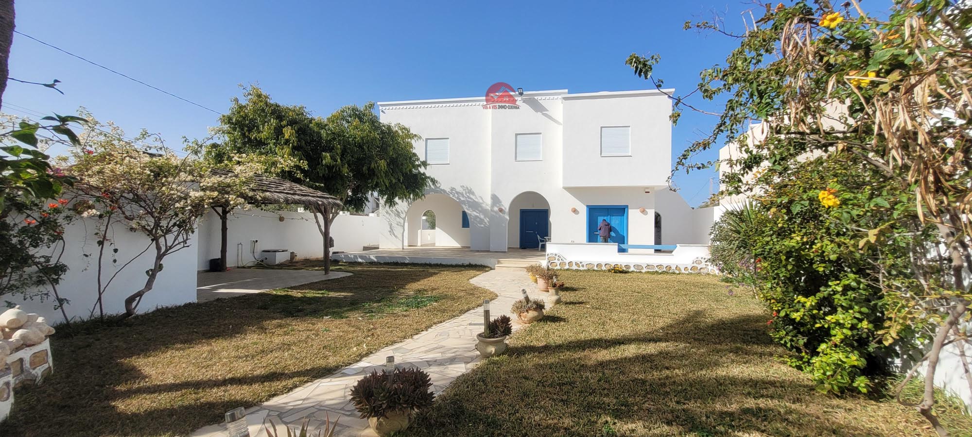 Djerba - Midoun Zone Hoteliere Vente Maisons Villa avec etage independant a djerba  ref v673