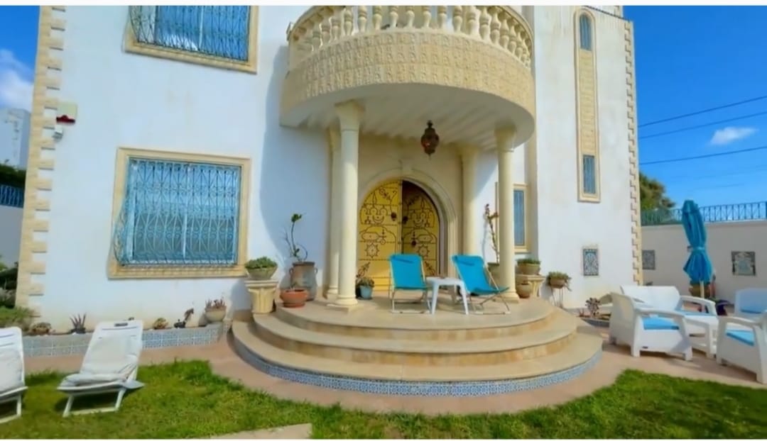 La Soukra La Soukra Vente Duplex Une trs belle villa  soukra valle