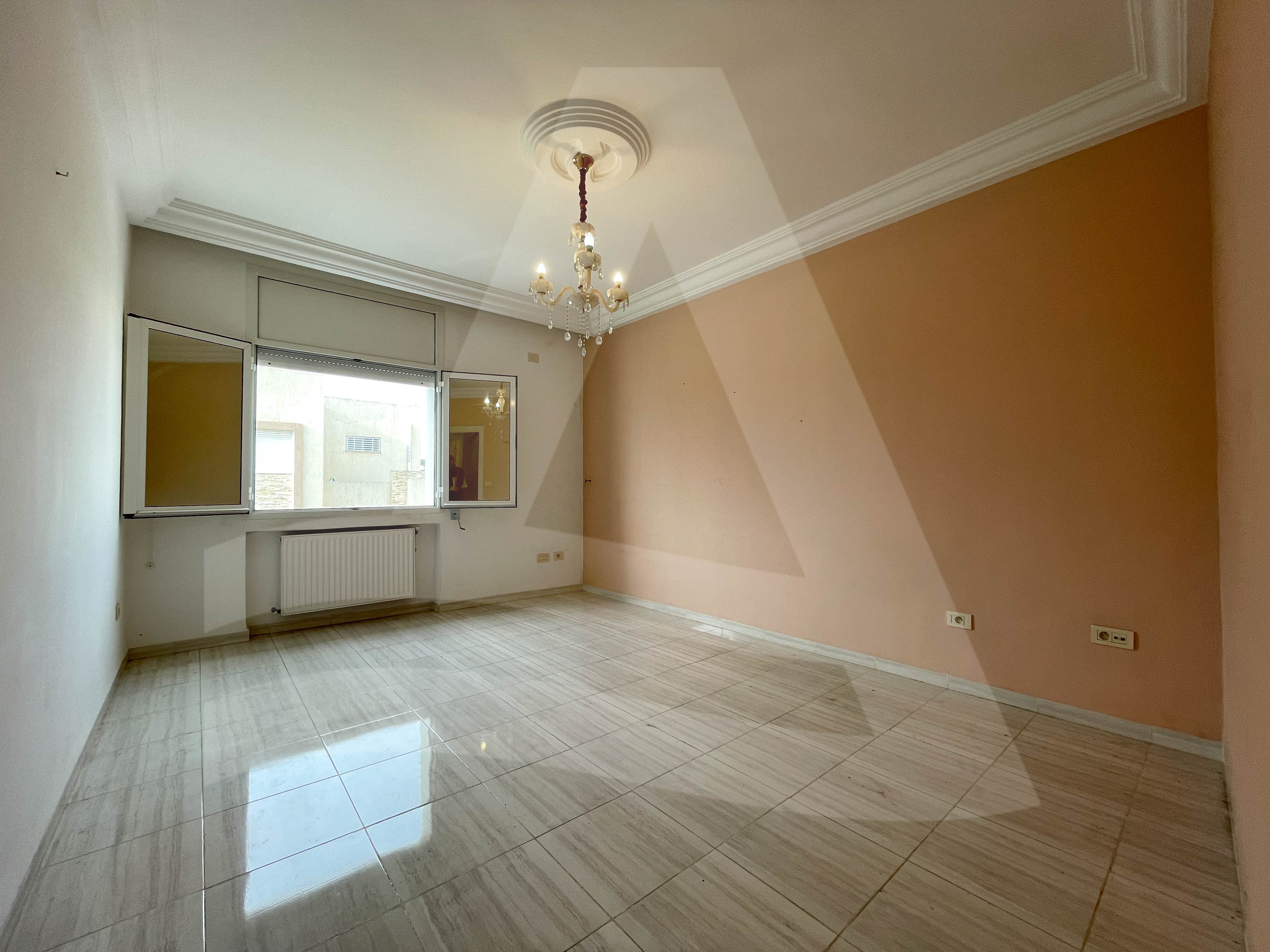 La Marsa Cite Erriadh Location Appart. 3 pices Etage de villa s3 vide