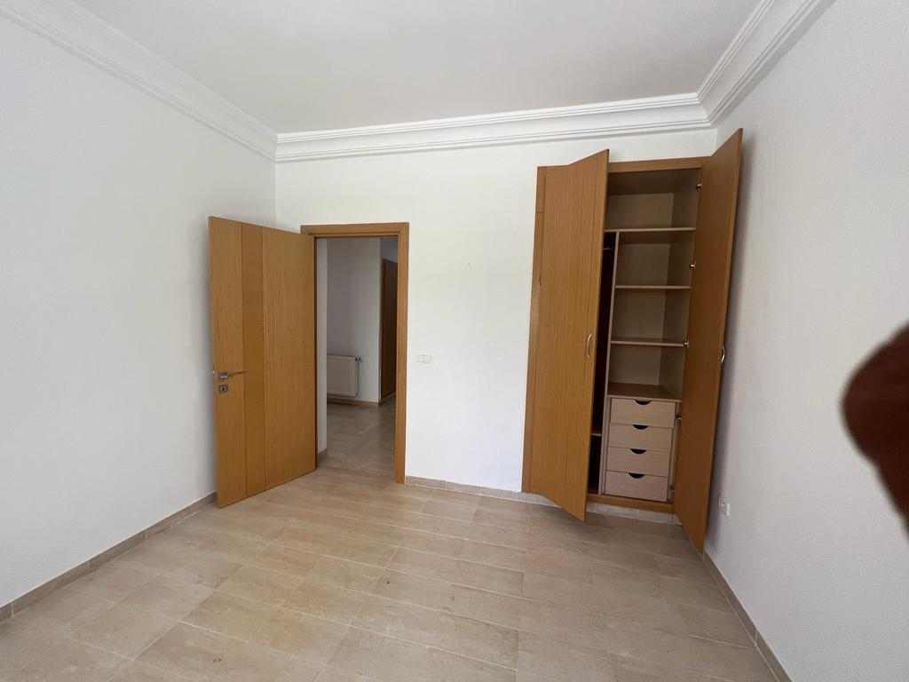 La Soukra La Soukra Vente Appart. 4 pices Appartement splus3  haut standing au rdc la soukra