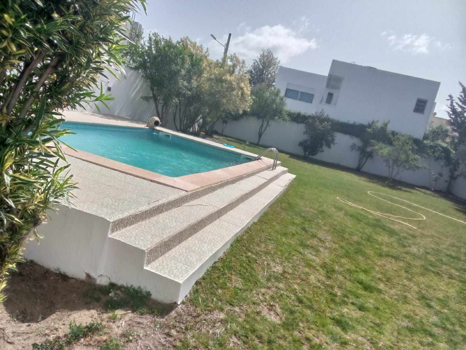 La Soukra Chotrana 3 Location Maisons Villa chotrana 3 haut standing avec jardin