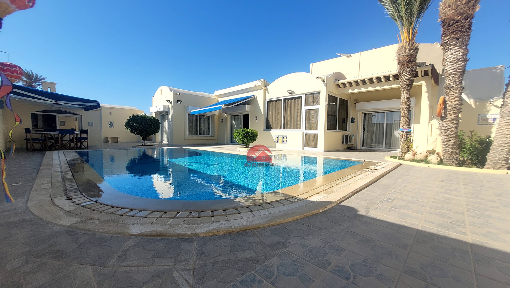 Djerba - Midoun Zone Hoteliere Vente Maisons Grande maison en zone touristique djerba ref v590