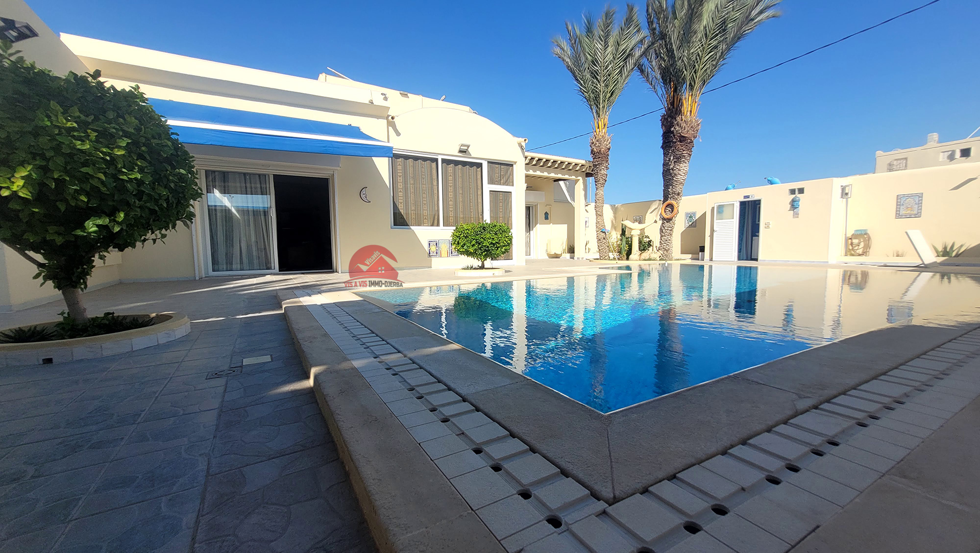 Djerba - Midoun Zone Hoteliere Vente Maisons Grande maison en zone touristique djerba ref v590