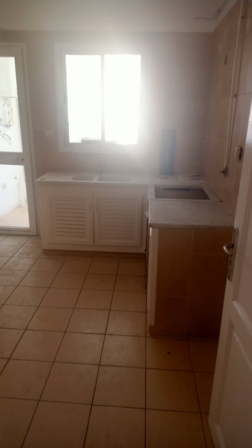 Ben Arous Ben Arous Vente Appart. 3 pices Bon emplacement appartement ben arous