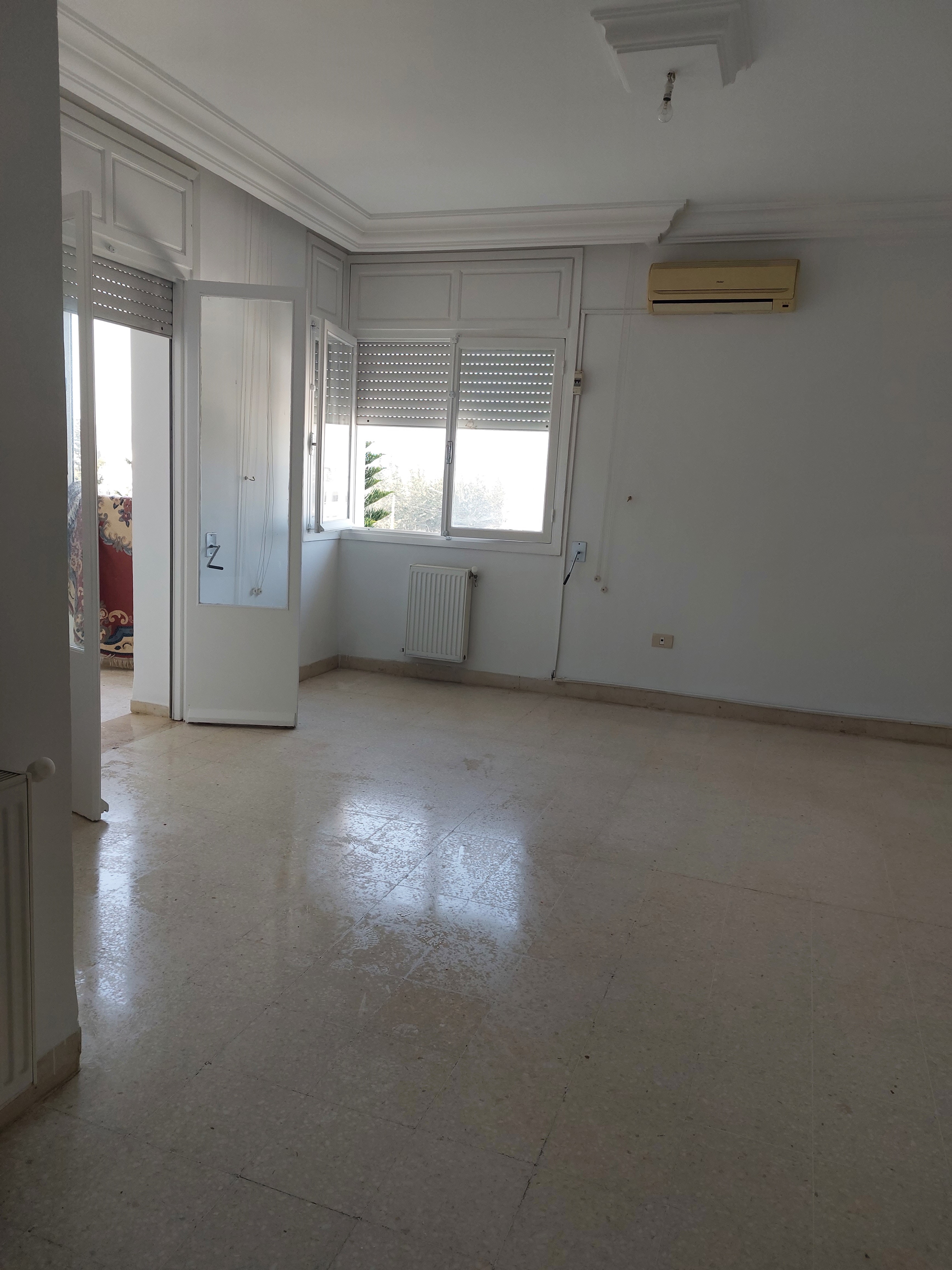 La Soukra Cite Hedi Nouira Location Appart. 3 pices Chambre pour jeune fille  cit hedi nouira