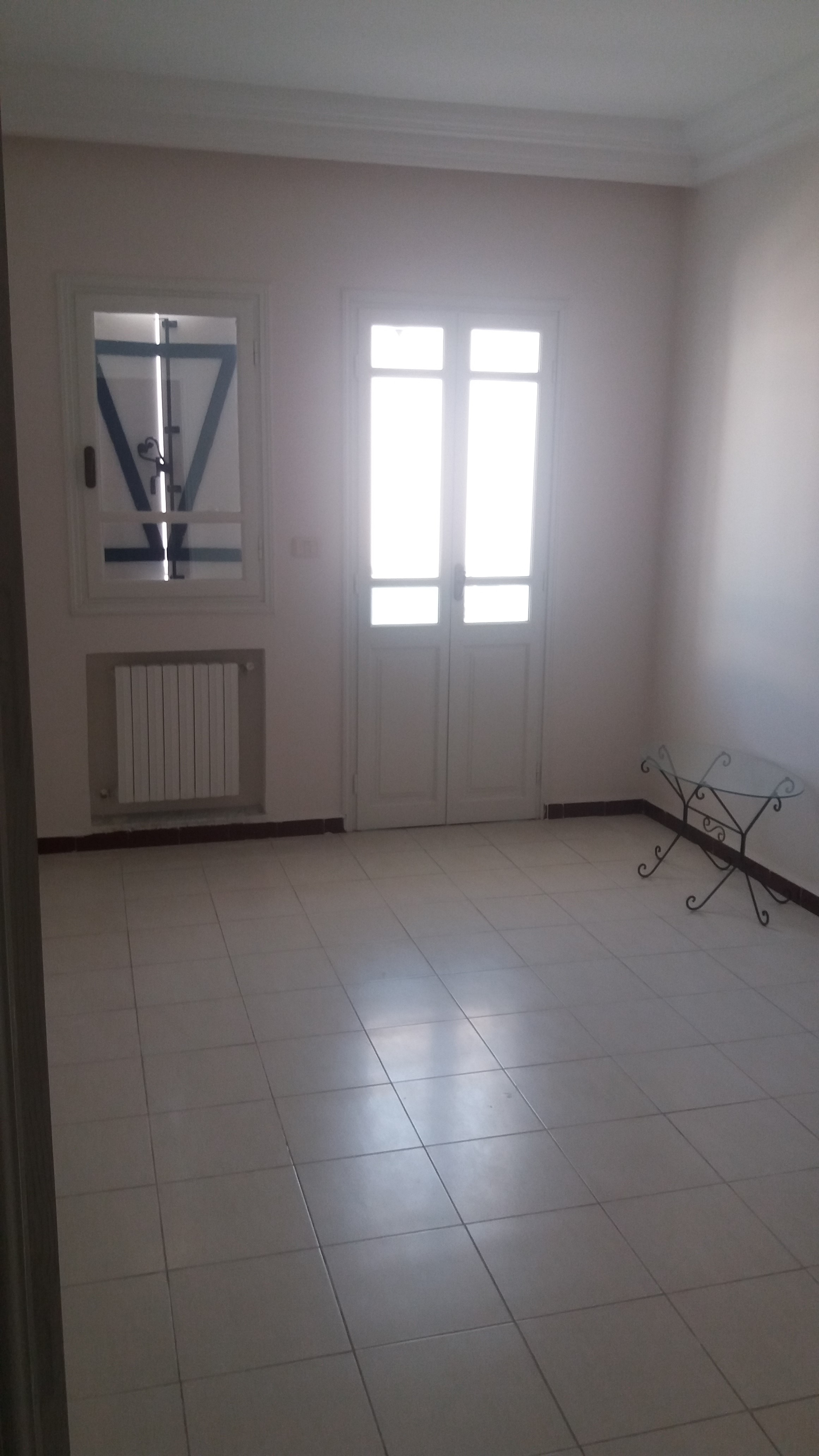 Sousse Ville Cite Hached Location Appart. 3 pices Etage de villa  pres de l'hopital farhat hached