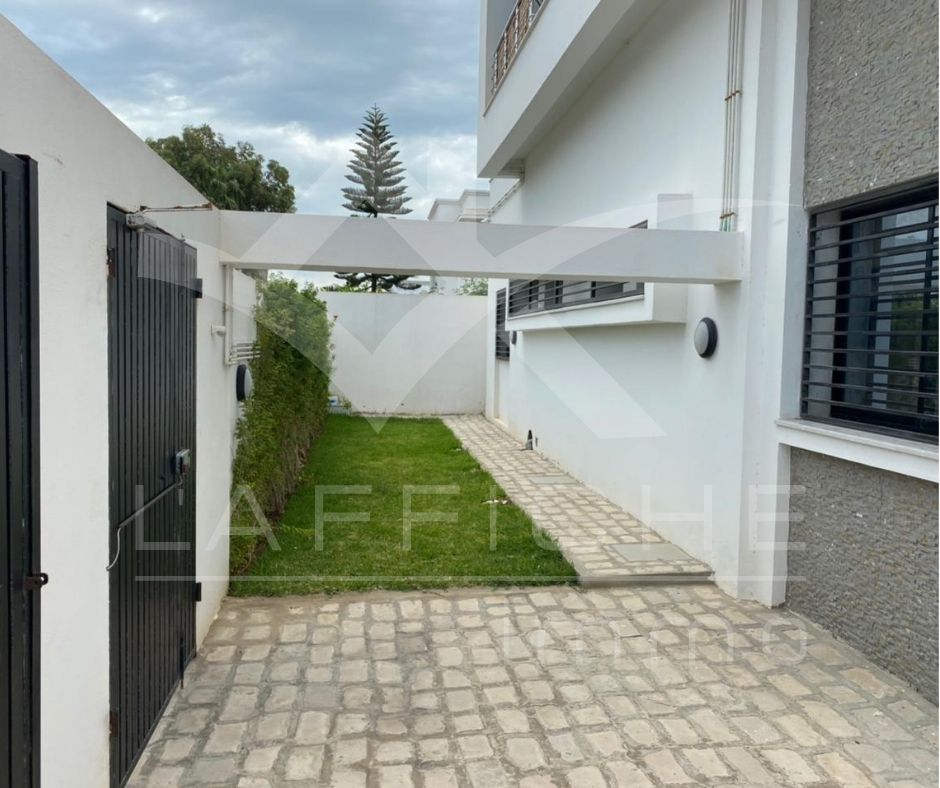 La Marsa Cite El Moez Location Appart. 2 pices Agrable s2 de 118m2