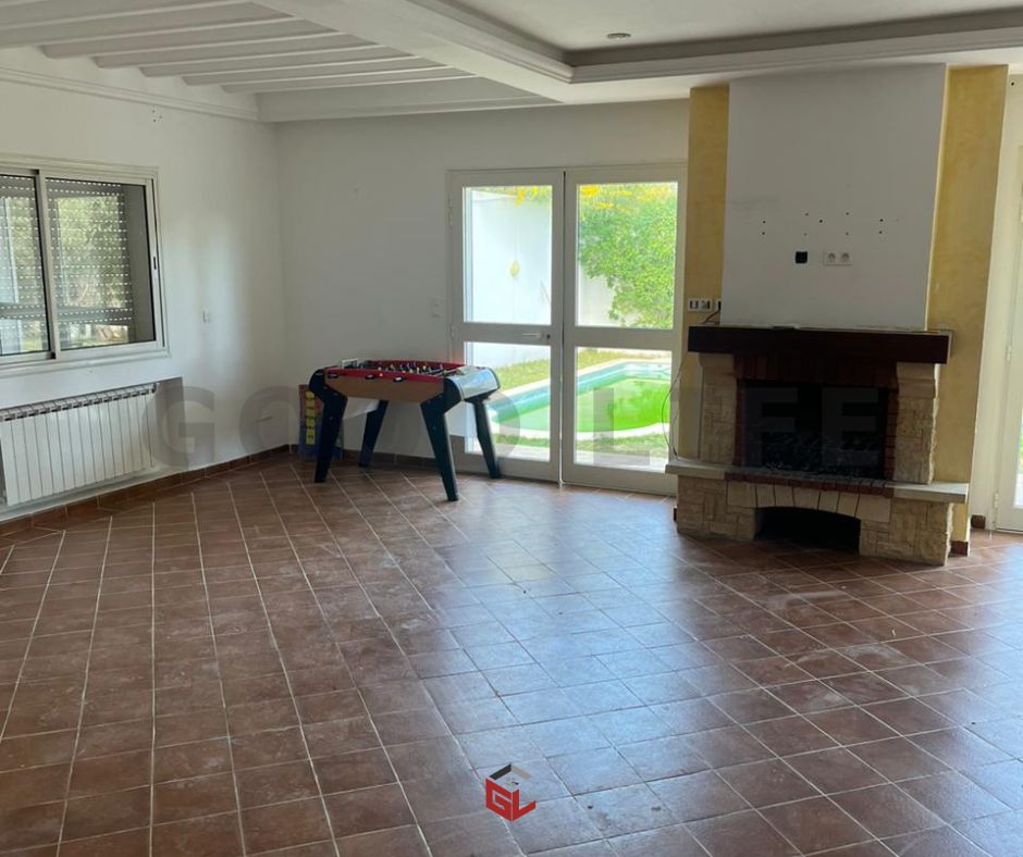 La Soukra Chotrana 1 Location Maisons Villa en s4 avec piscine  chotrana