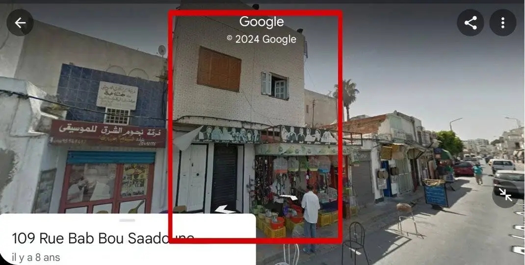 Bab Souika Bab Saadoun Vente Maisons Particulier un appartement et 2 locaux commerciaux