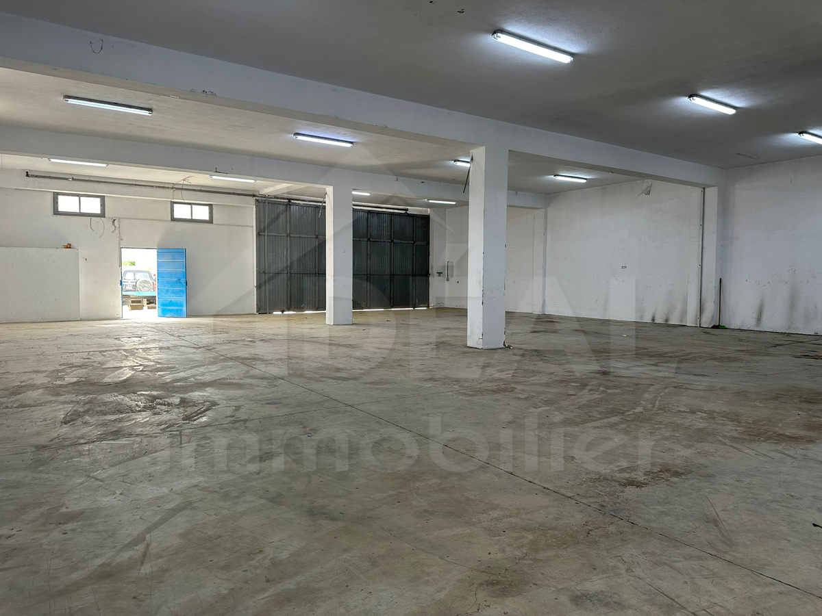 La Marsa Cite Bhar Lazreg Bureaux & Commerces Atelier,Garage Al dpt  bhar lazreg