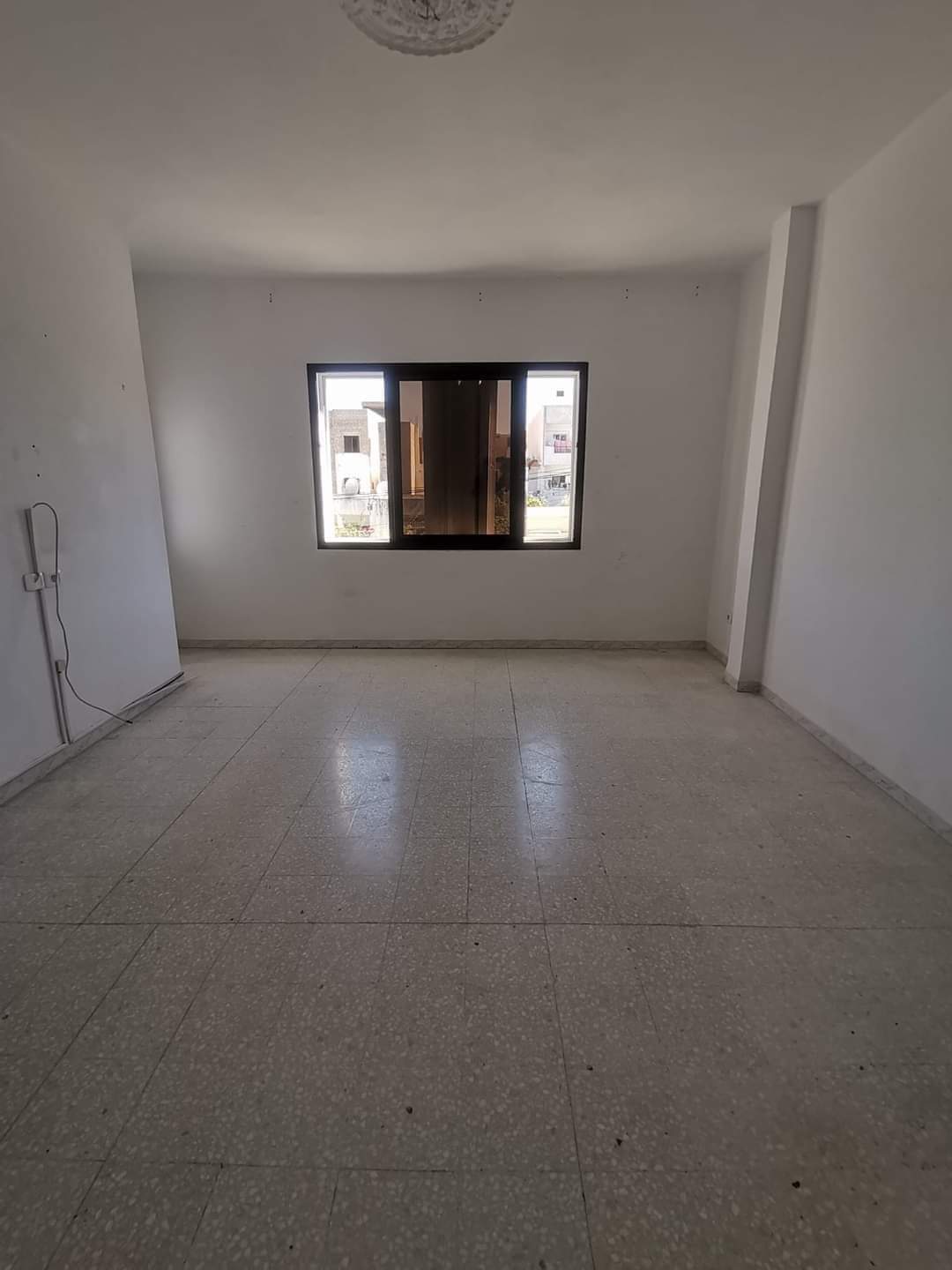 Hammam Lif Hammam Lif Location Appart. 3 pices Etage s2 entre indpendante 530dt