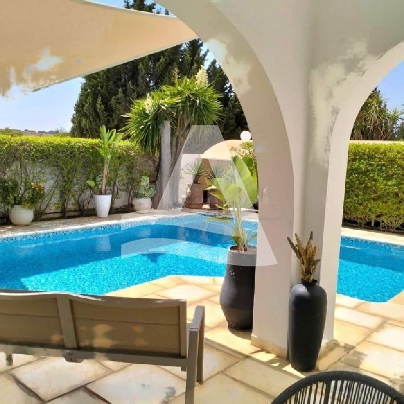 La Marsa Marsa Ennassim Vente Appart. 5 pices+ Magnifique villa  marsa les pins