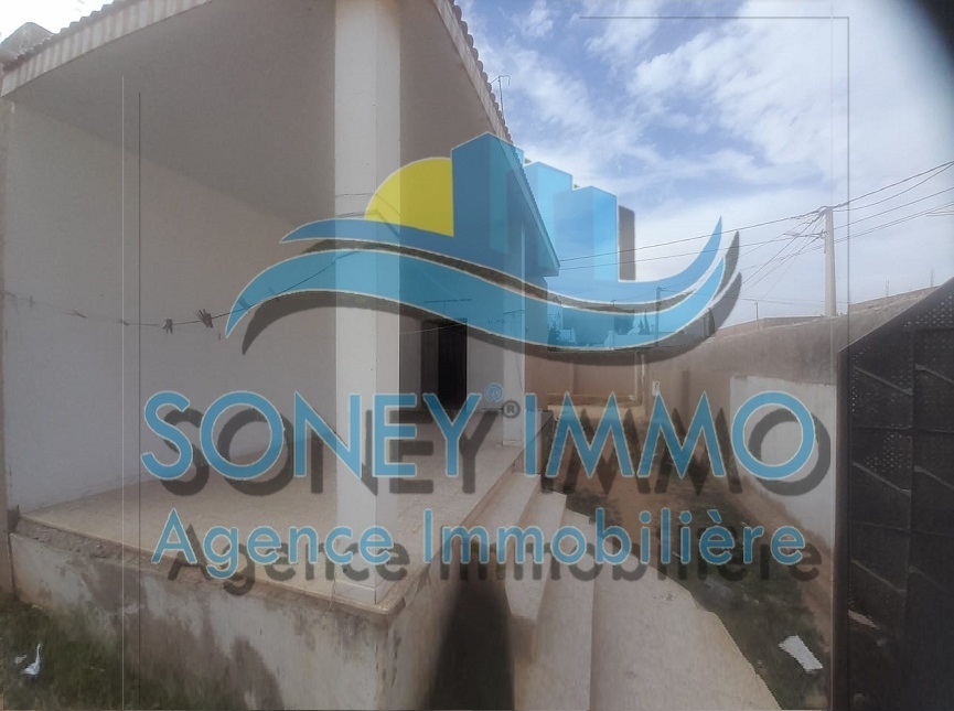 Sfax Est Oued Rmal Vente Maisons Villa avec large terrain route mharza