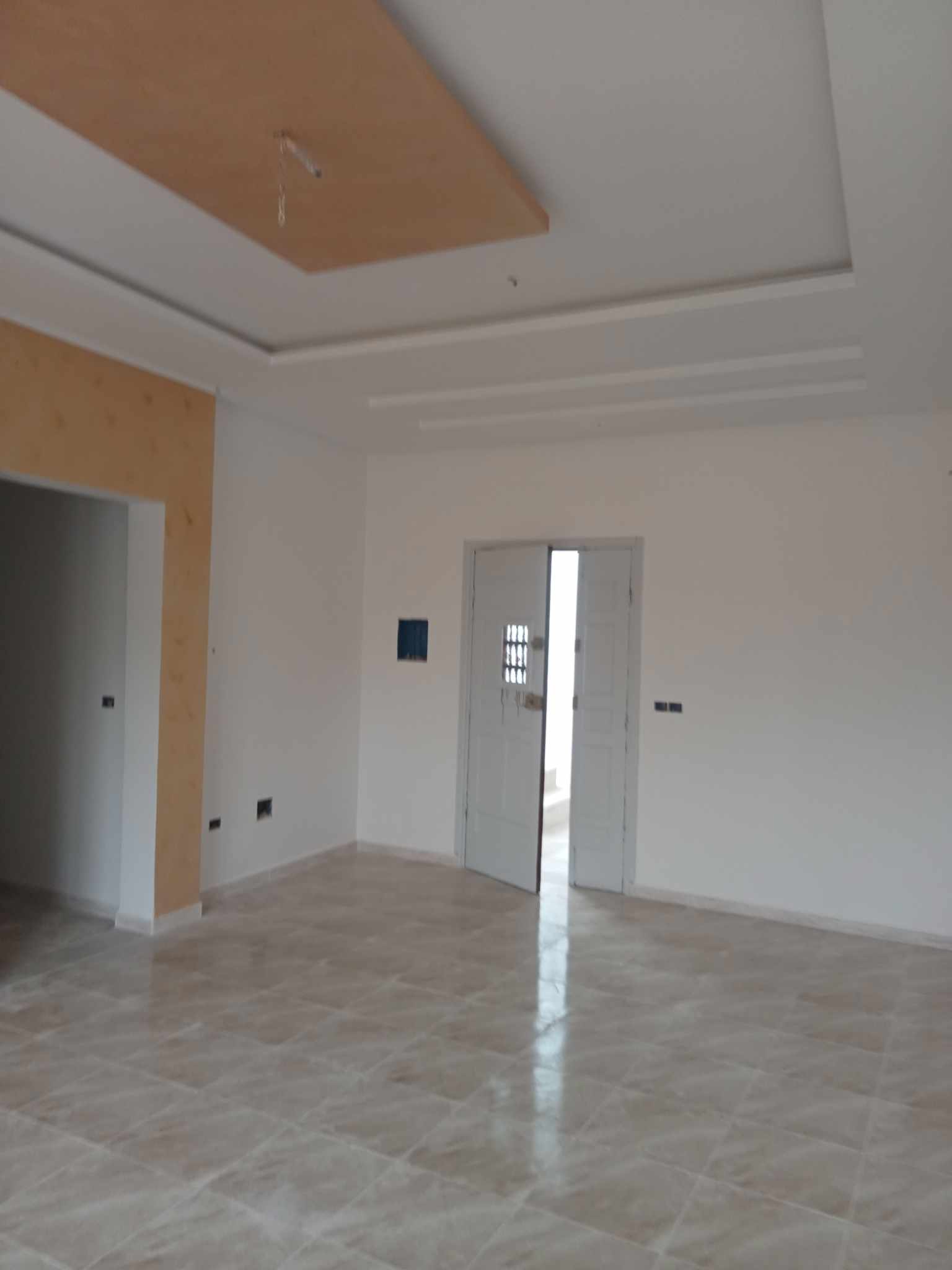 Oued Ellil Oued Ellil Location Appart. 3 pices Tres beau etage 3 ch nouvellement  construit