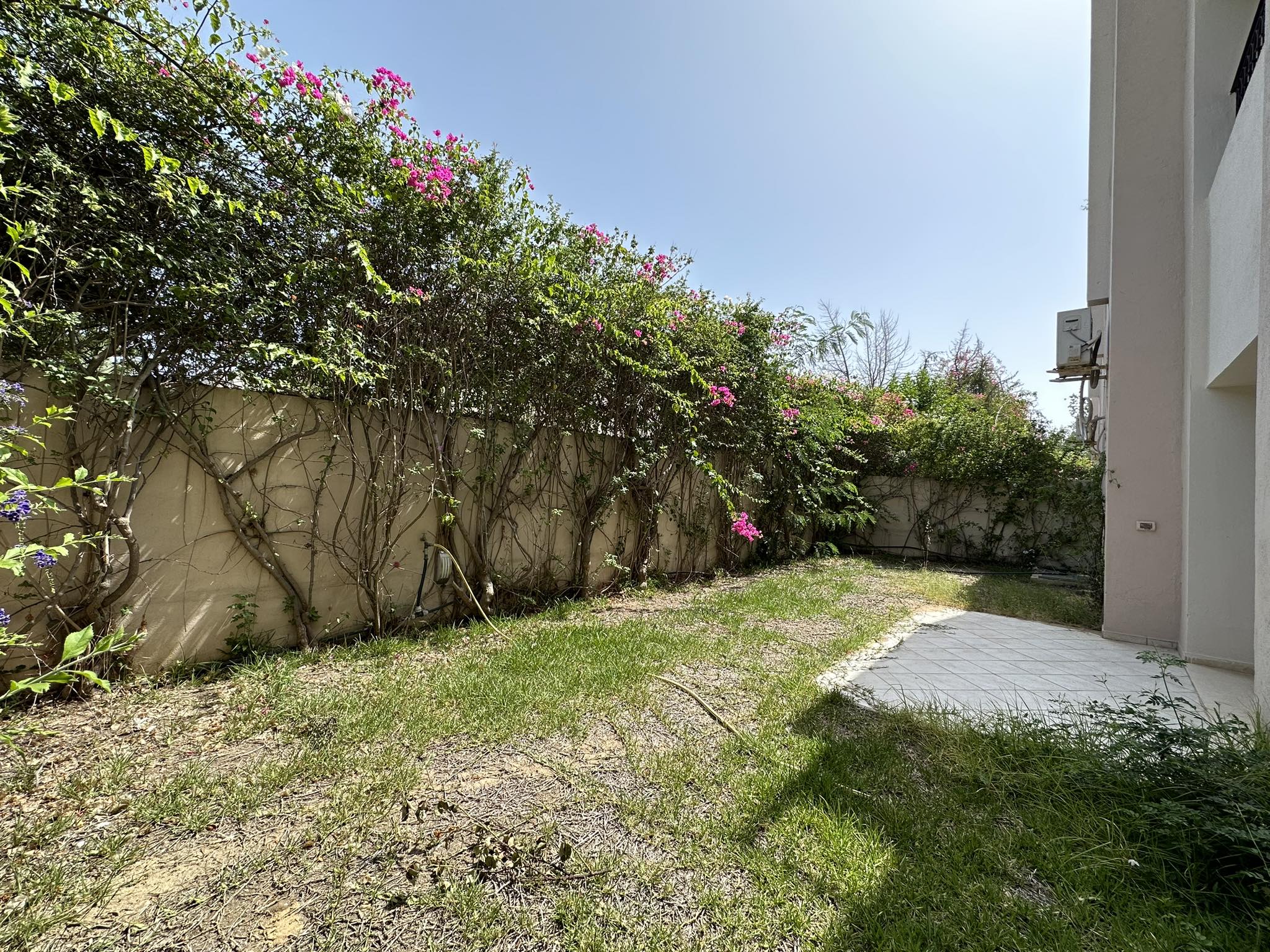 La Soukra La Soukra Location Appart. 4 pices Appart s3 haut standing avec jardin  la soukra