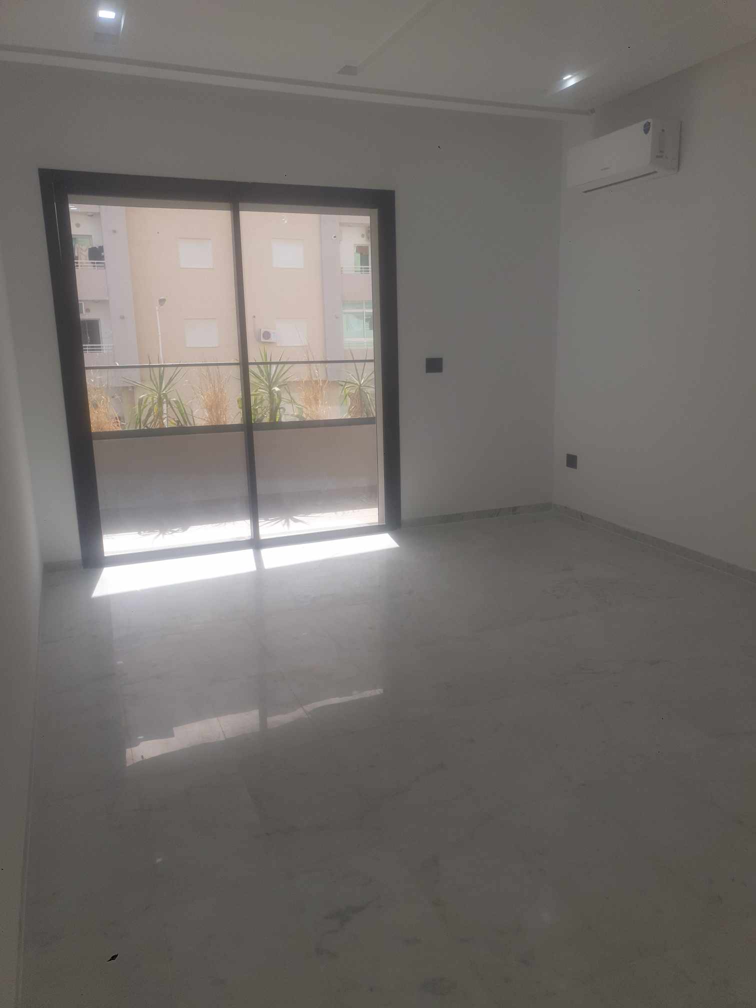 Ain Zaghouan Ain Zaghouan Location Appart. 3 pices S2 suites parental cit wahat