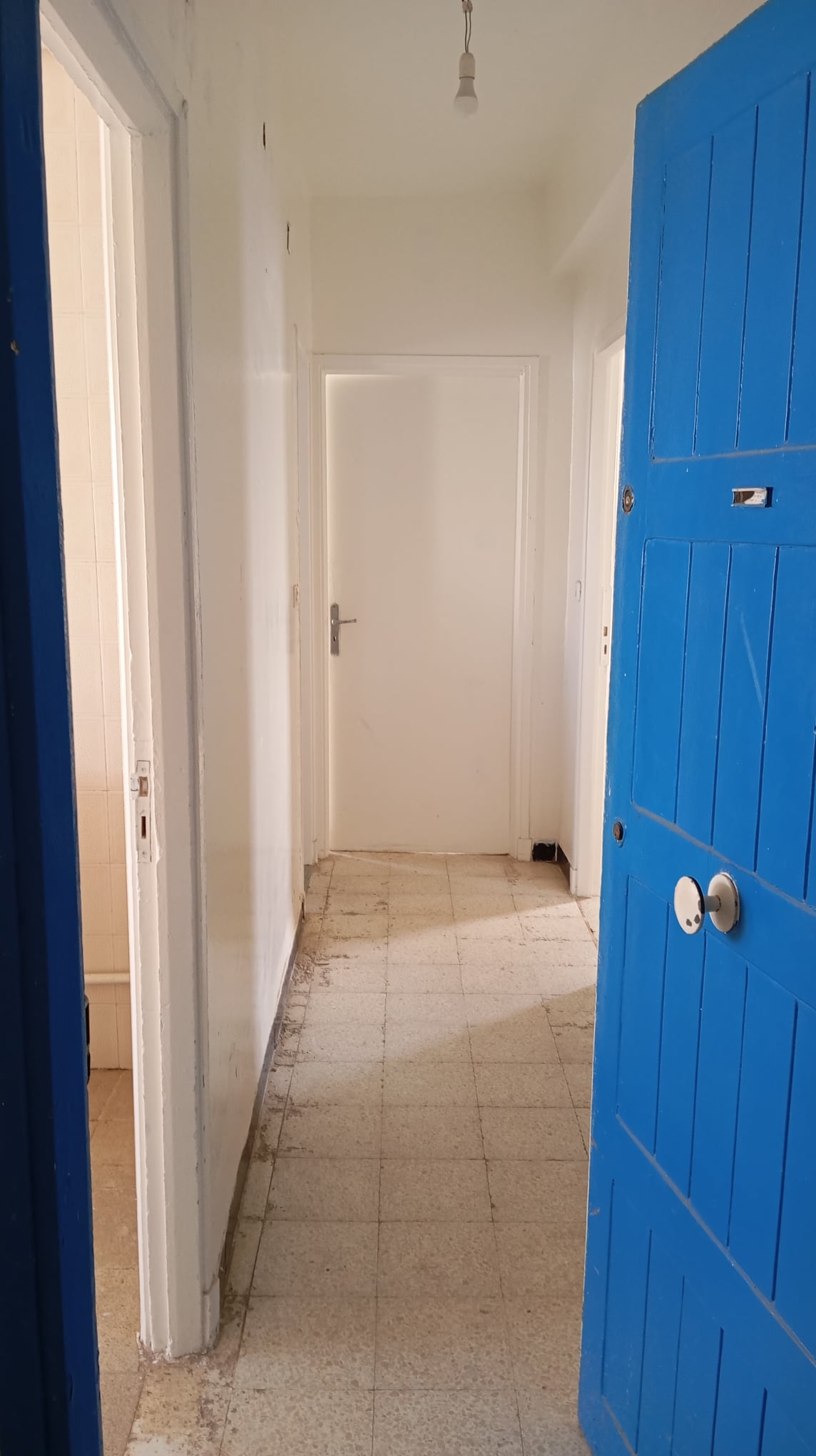 Ezzouhour (Tunis) Cite Ezzouhour Vente Appart. 3 pices Joli appartement au quatrime tage