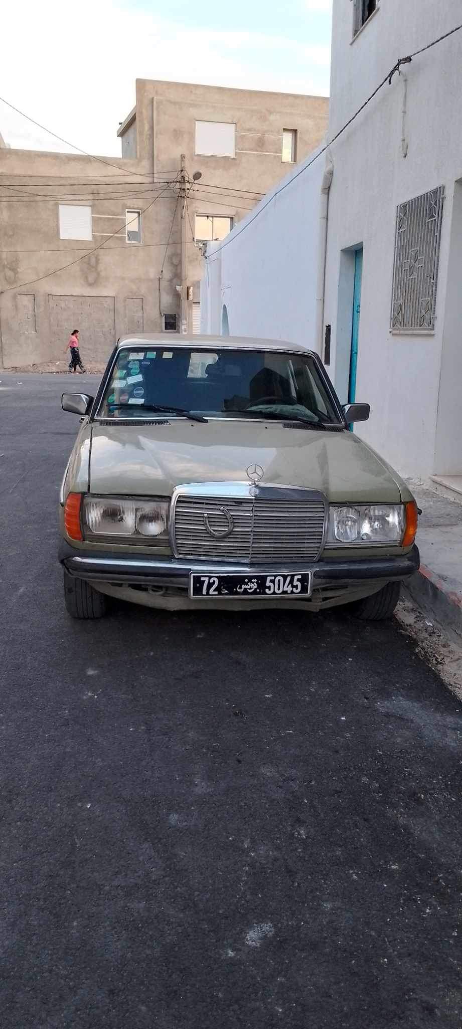 Mahdia Mahdia Mercedes 200 Mercedes benz