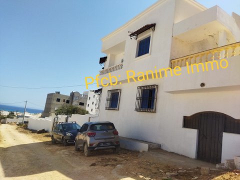 El Haouaria Cite Touristique Vente Appart. 5 pices+ Villa a deux niveaux  la plage haouaria cap bon