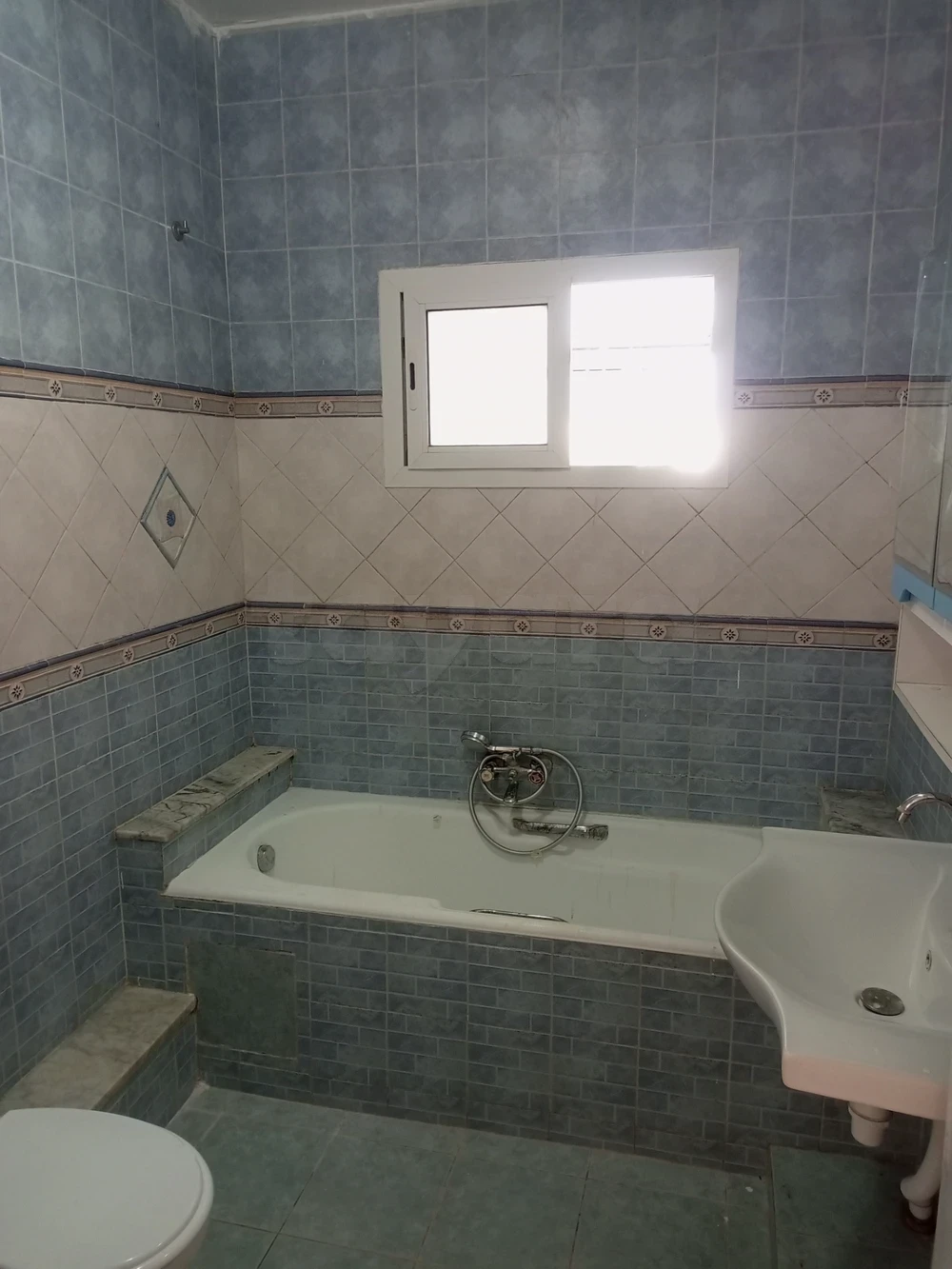 Ettahrir Cite Du Jardin Vente Appart. 4 pices Appartement s 3 hadika 2