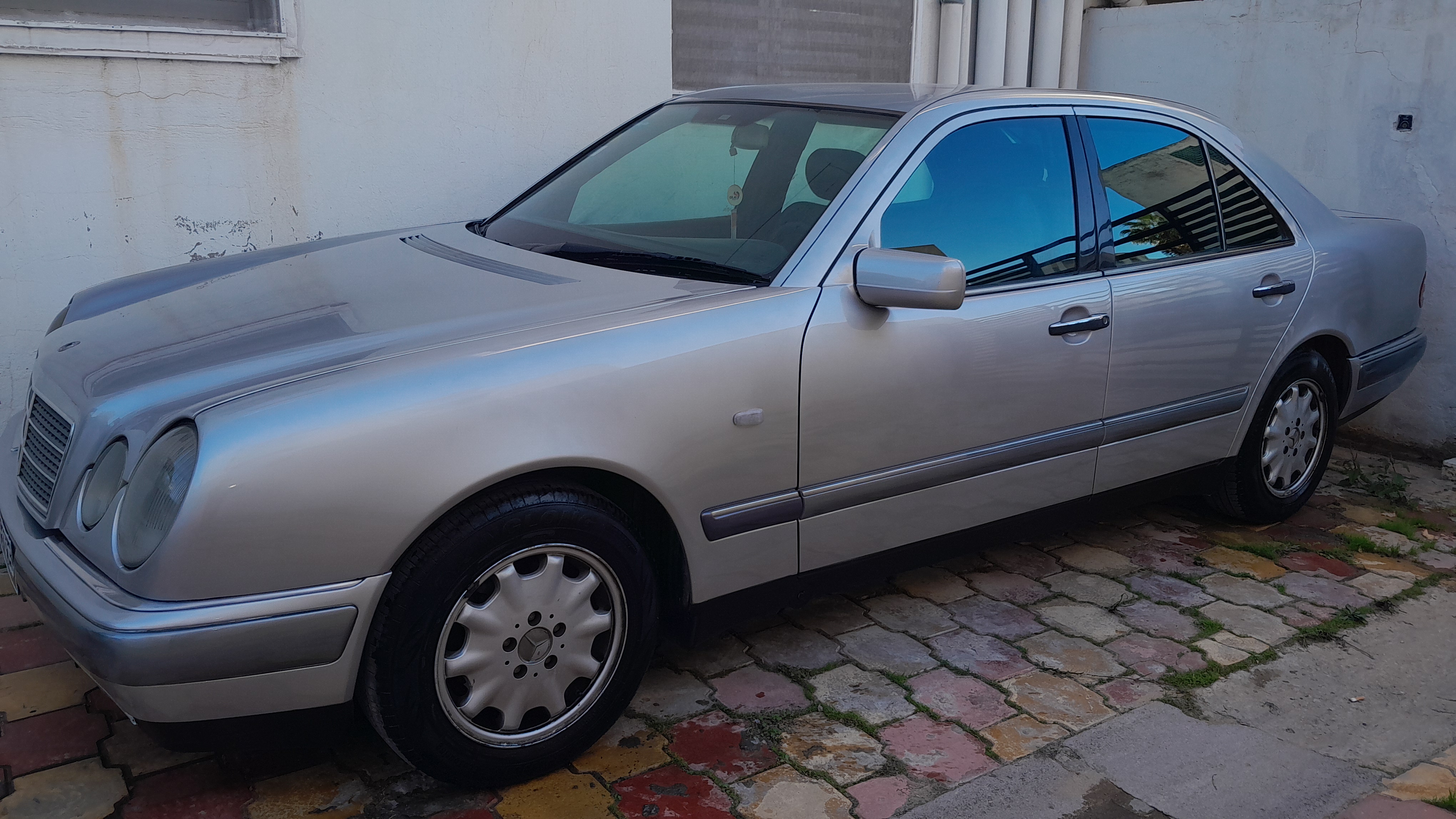 Cite El Khadra Cite Oplympique Mercedes E Urgent cde mercedes w210 e250 disel