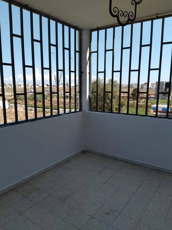 Raoued Cite Ennkhilet Location Appart. 4 pices Appartement  a enkhilette