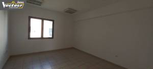 Cite El Khadra Zone urbaine nord Location Appart. 1 pice A  bureau  hall2  hstanding au ref106a