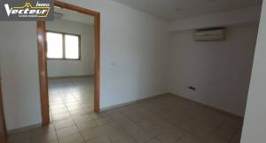 Cite El Khadra Zone urbaine nord Location Appart. 1 pice A  bureau  hall2  hstanding au ref106a