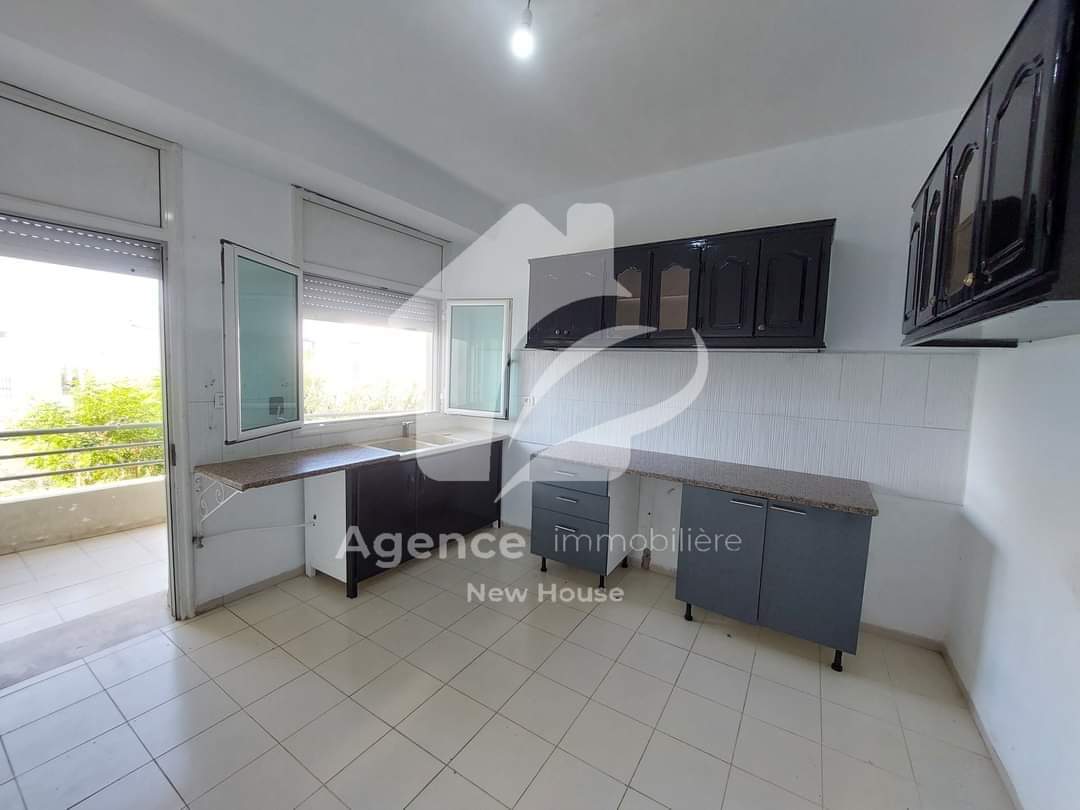 Bizerte Nord Cite De La Sante Location Appart. 4 pices Un appartement en premier tage