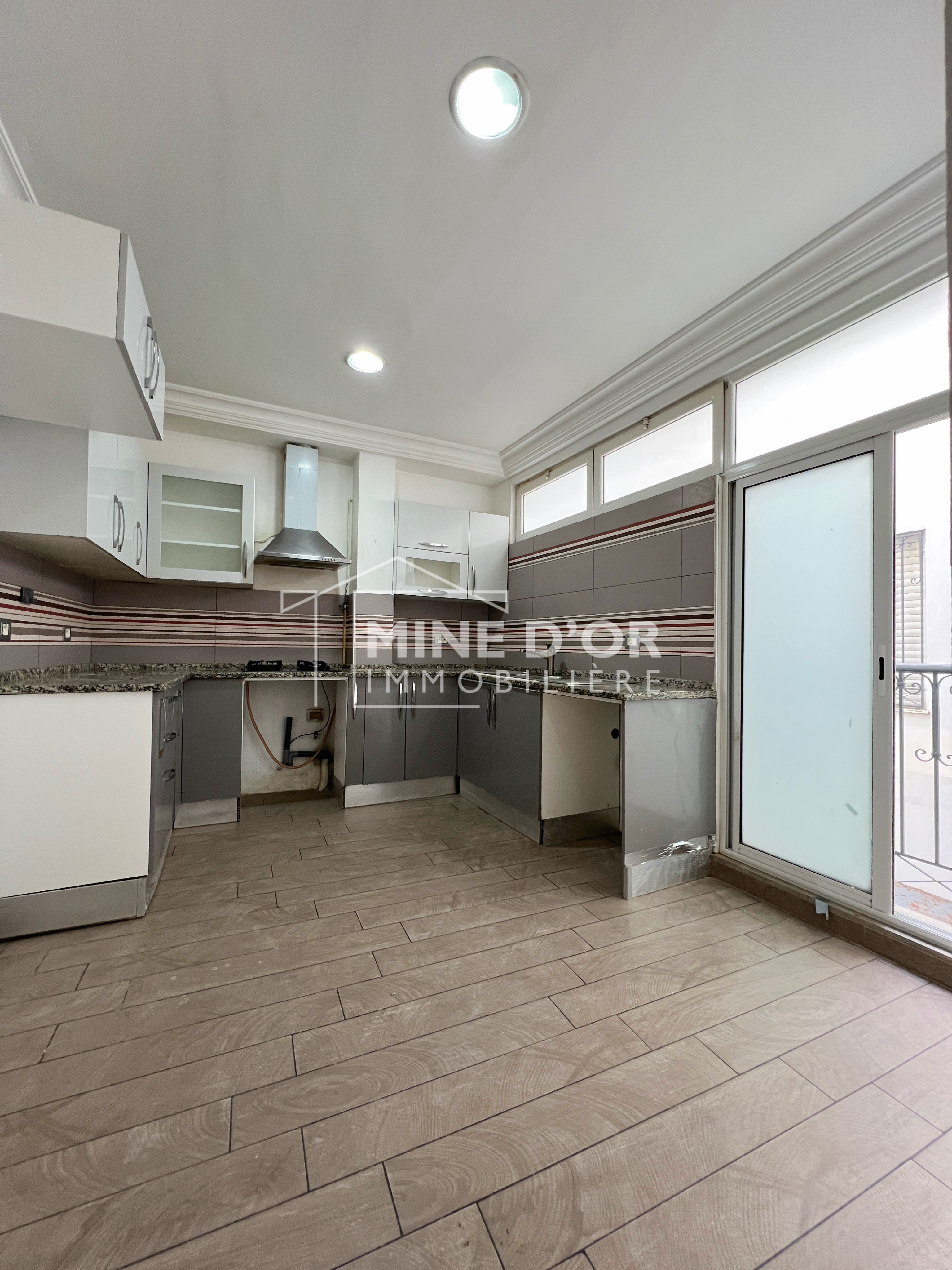 La Soukra Cite Hedi Nouira Location Appart. 4 pices Appartement s3 spacieux a hedi nouira ariana