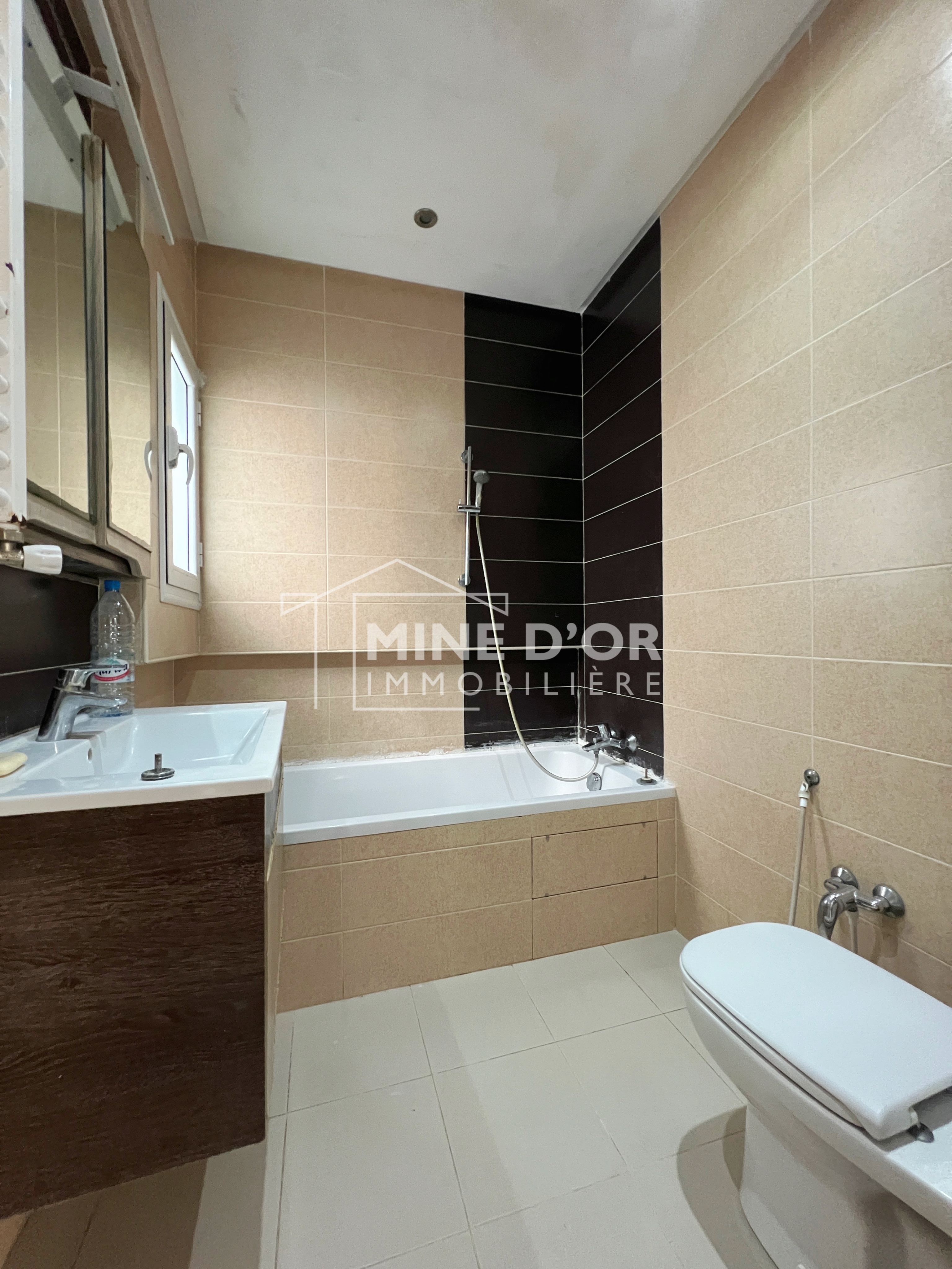 La Soukra Cite Hedi Nouira Location Appart. 4 pices Appartement s3 spacieux a hedi nouira ariana