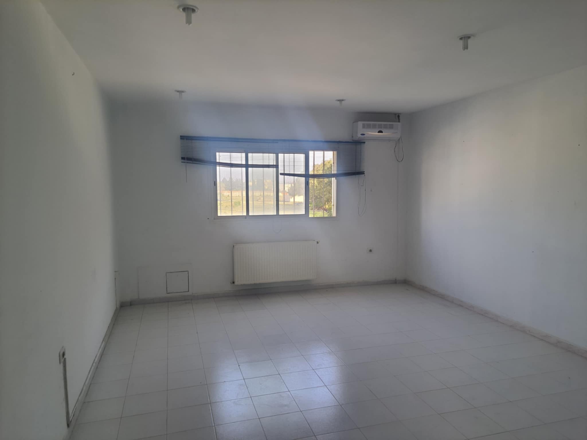 El Menzah El Manar 1 Location Autre Local commercial  charguia 60 m2