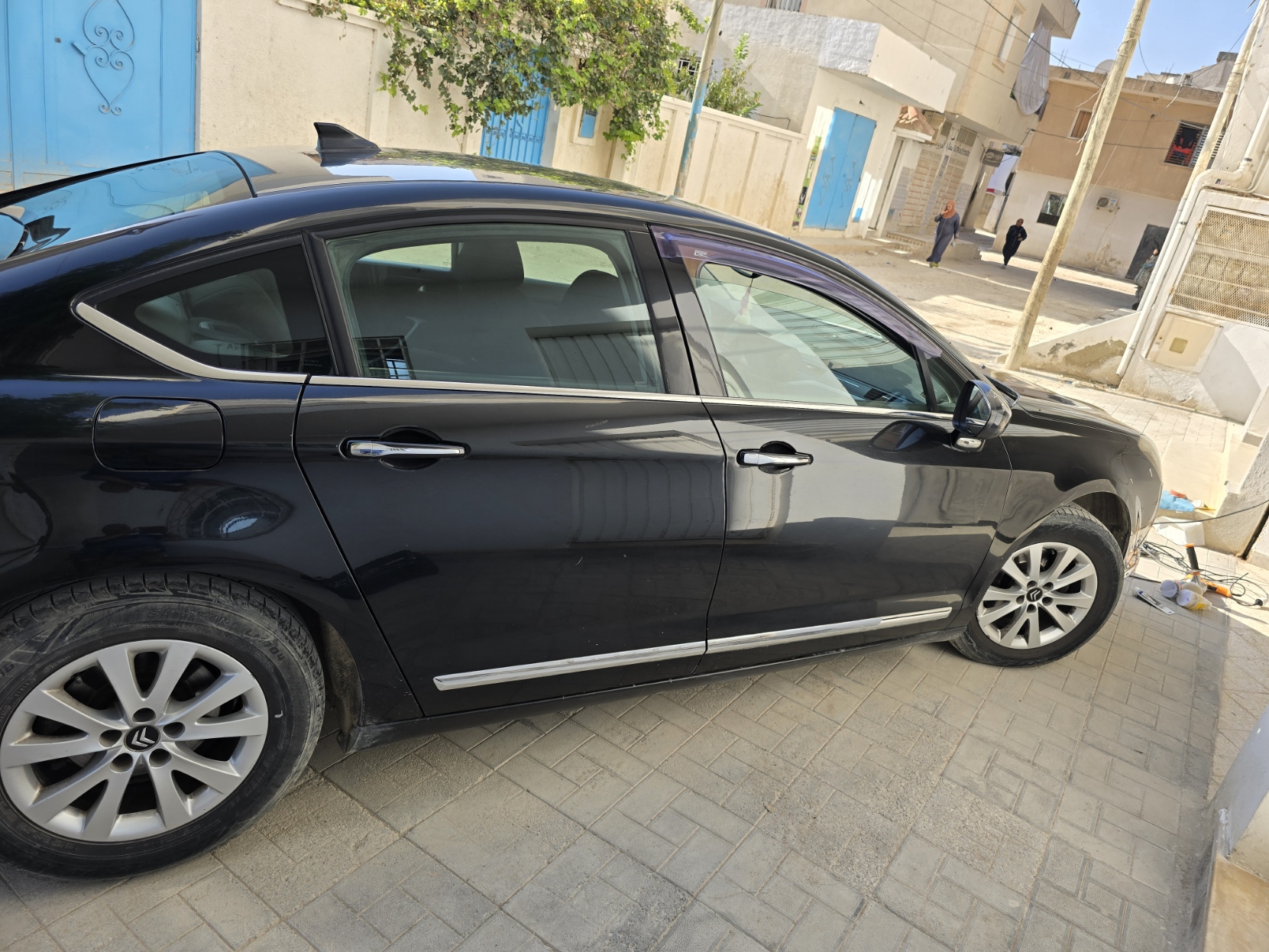 La Marsa Cite Erriadh Citroen C5 C5 diesel ehdi en tat d'origine