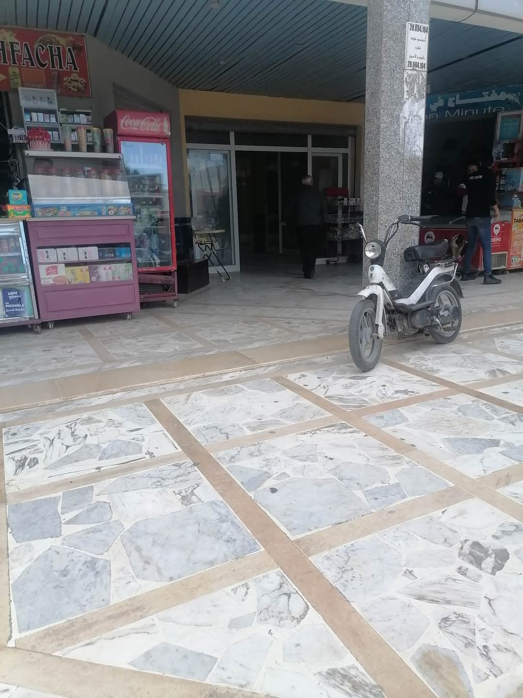 Monastir Monastir Vente Surfaces Local commercial  complexe borj khefacha