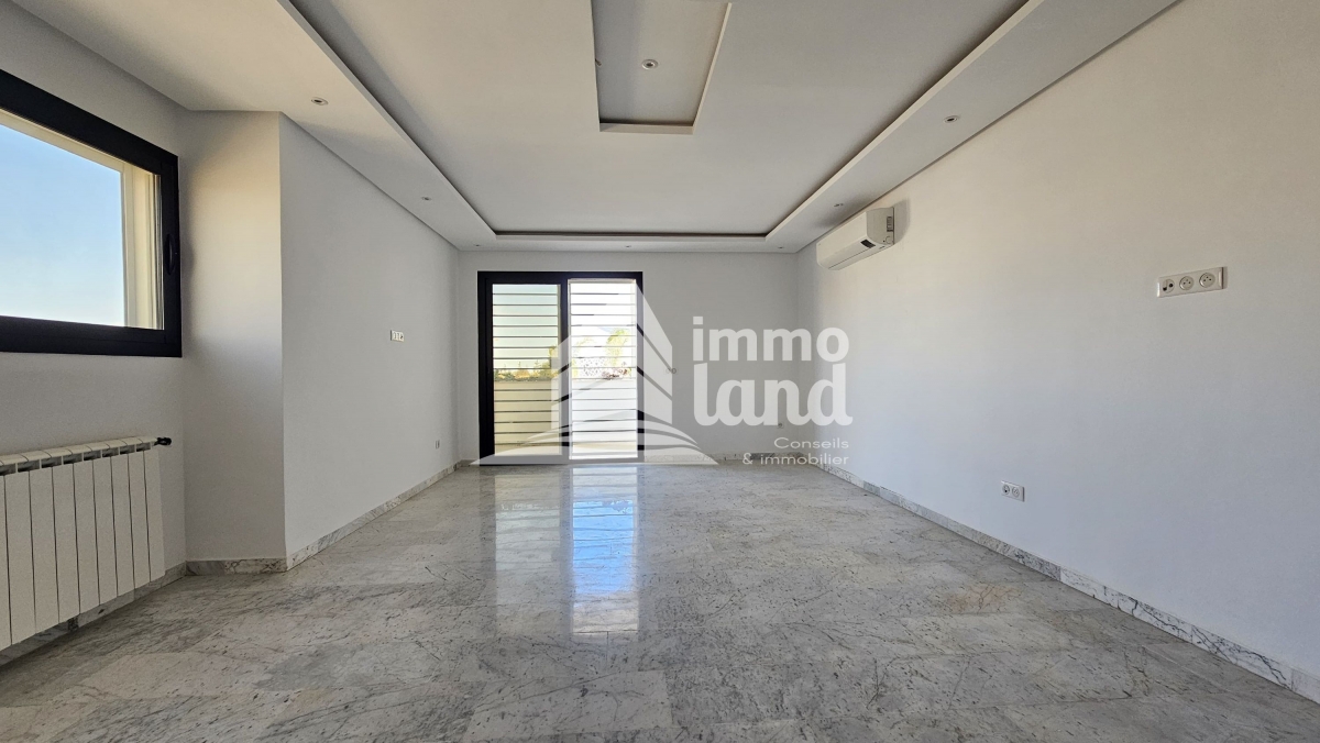 La Soukra Chotrana 3 Location Appart. 4 pices Etage de villa s3  la soukra