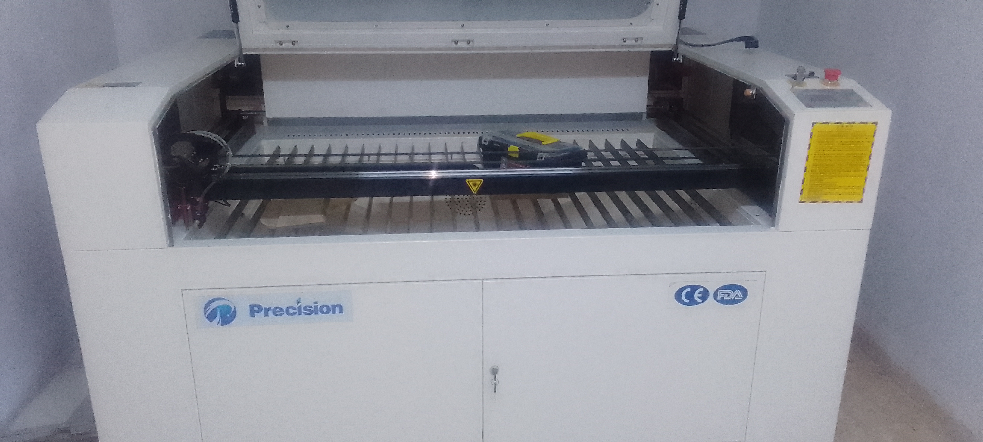 Sfax Sud Merkez Ouali Autre Autre Machine laser co2 1390