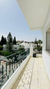 Ariana Ville El Menzah 8 Vente Appart. 4 pices Duplex s4 de 220m2 a menzah 8