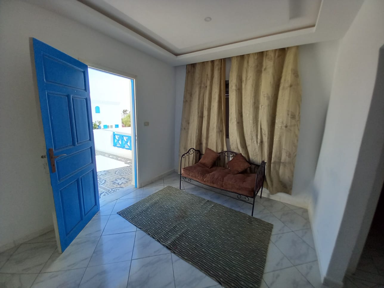 Djerba - Midoun Arkou Location vacances Appart. 5 pices+ Villa s5 avec piscine richement meuble