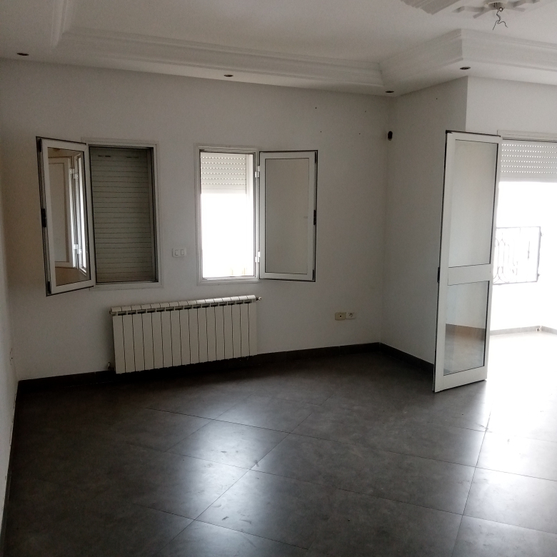 Ain Zaghouan Ain Zaghouan Location Appart. 4 pices Appartement spacieux en s3 a ain zaghouan nord