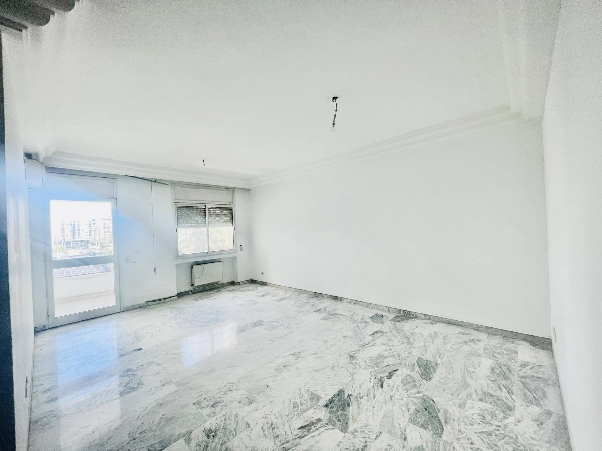 La Marsa El Aouina Vente Appart. 5 pices+ Appartement s4 a l'aouina