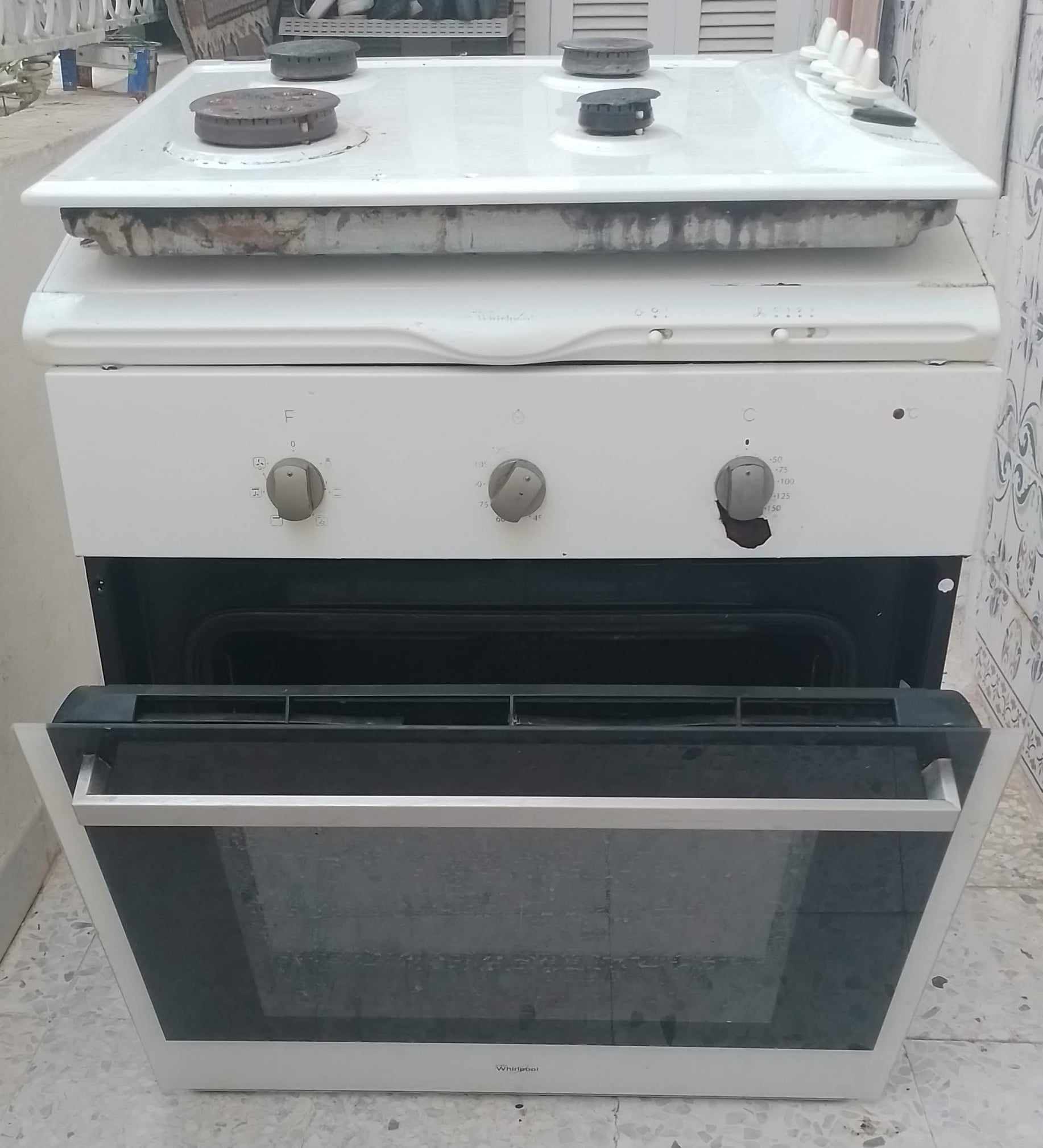 Le Bardo Ksar Said Cuisinire mixte Autre Four encastrer et haute et plaque whirpool